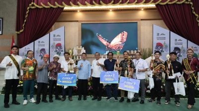 Kota Bekasi - Wakil Wali Kota Bekasi Abdul Harris Bobihoe, dalam peleuncuran maskot baru bernama “Si Gobek”. Foto: Ist/Gobekasi.id.