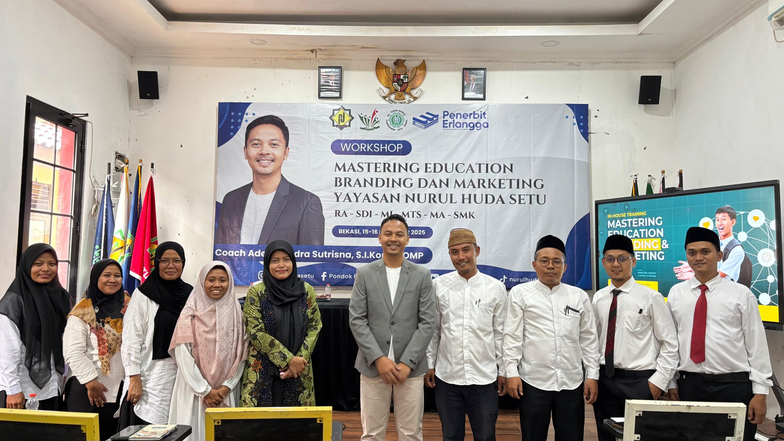 Kabupaten Bekasi - Yayasan Pondok Pesantren Nurul Huda Setu, Kabupaten Bekasi, menggelar pelatihan bertajuk Mastering Education Branding dan Marketing bagi para guru di bawah naungannya. Foto: Ist/Gobekasi.id.