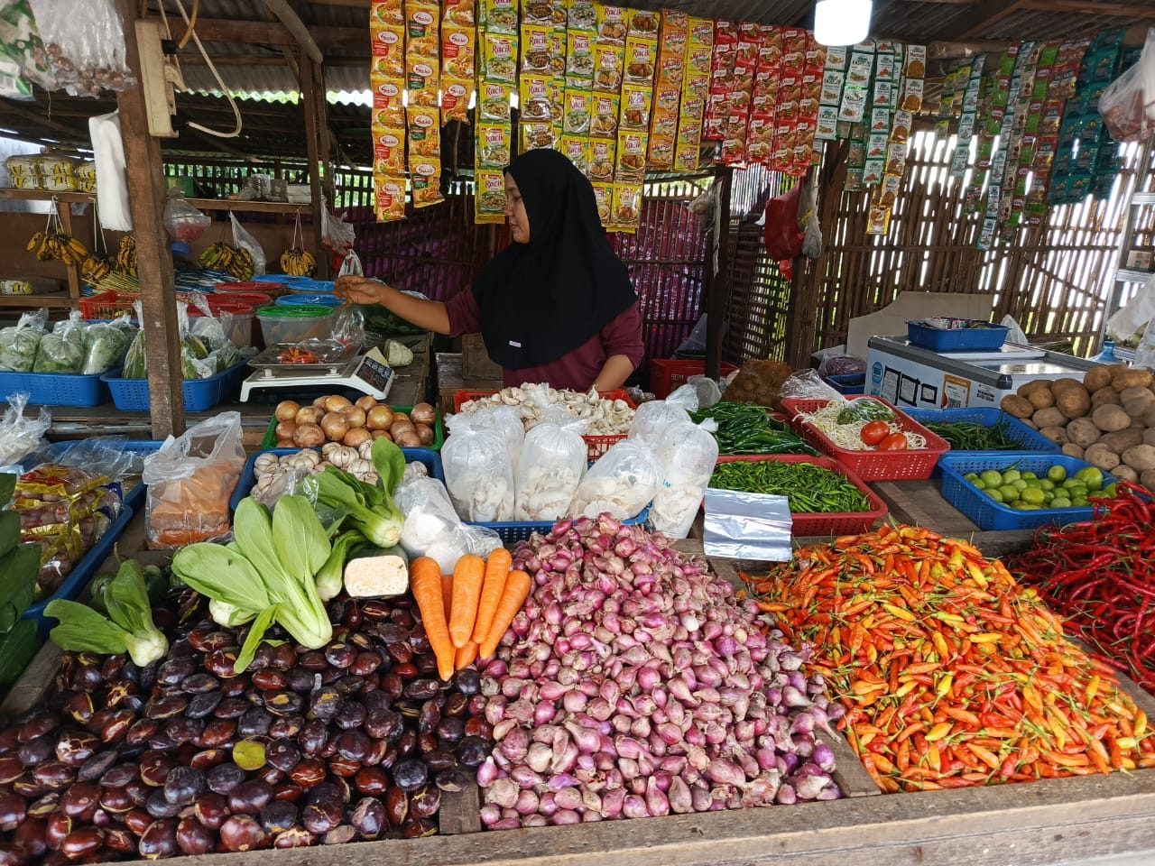 Kabupaten Bekasi - Pedagang sayur mayur di Bekasi. Foto: Gobekasi.id.
