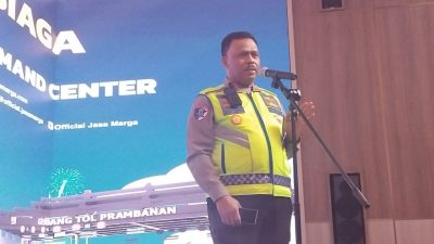 Kota Bekasi - Kepala Korps Lalu Lintas (Kakorlantas) Polri Brigjen Pol Agus Suryonugroho di Command Center Jasa Marga, Jatiasih, Kota Bekasi, Senin (22/12/2025). Foto: Septian/Gobekasi.id.