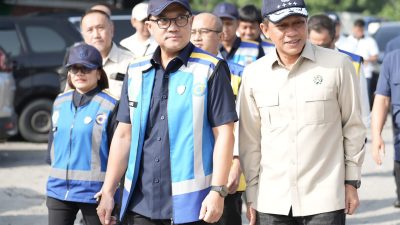 Bandung - PT Jasa Marga (Persero) Tbk menampilkan praktik pengelolaan sampah di rest area kepada Menteri Lingkungan Hidup Hanif Faisol Nurofiq di Travoy Rest Area KM 88B Jalan Tol Cipularang, Kamis (25/12/2025). Foto: Ist/Gobekasi.id.