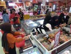 Momen Nataru, Penjualan Daging di TDN Kranggan Tembus 1.000 Transaksi per Hari