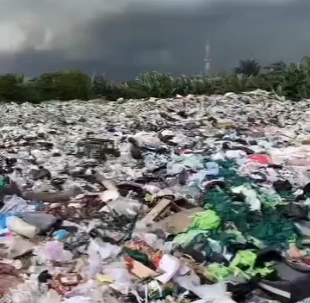 Kabupaten Bekasi - Penampakan TPS liar di Kebalen, Babelan, Kabupaten Bekasi, yang telah ditutup permanen oleh Plt Bupati Bekasi. Foto: Ist/Gobekasi.id.