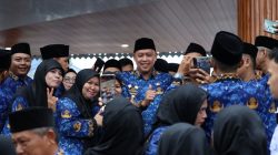 Kota Bekasi - Wali Kota Bakasi Tri Adhianto usai melantik 3.442 PPPK di Alun-ALun M.Hasibuan, Bekasi Selatan, Rabu (31/12/2025). Foto: Ist/Gobekasi.id.