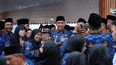 Kota Bekasi - Wali Kota Bakasi Tri Adhianto usai melantik 3.442 PPPK di Alun-ALun M.Hasibuan, Bekasi Selatan, Rabu (31/12/2025). Foto: Ist/Gobekasi.id.