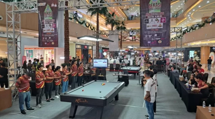 Kota Bekasi - Ajang yang digelar Persatuan Olahraga Biliar Seluruh Indonesia (POBSI) Kota Bekasi ini diikuti tujuh rumah biliar dan ditutup dengan laga grand final di Atrium Grand Metropolitan Mall Bekasi, Jumat (19/12/2025). Foto: Ist