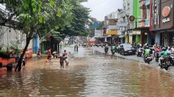 Ada Genangan di Bintara, Arus Lalu Lintas Tersendat