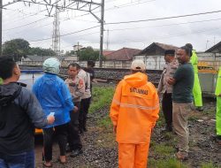 Perempuan Tewas Tertemper Kereta Barang di Bekasi Timur