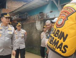 Polres Metro Bekasi Kota Salurkan 500 Paket Sembako untuk Korban Banjir Kampung Lebak