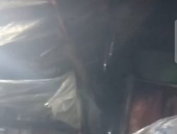 Hujan Deras, Rumah Warga di Cikarang Barat Roboh