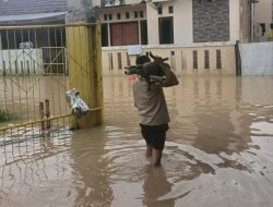 Kali Bekasi Meluap, Permukiman di Babelan Terendam Sejak Subuh
