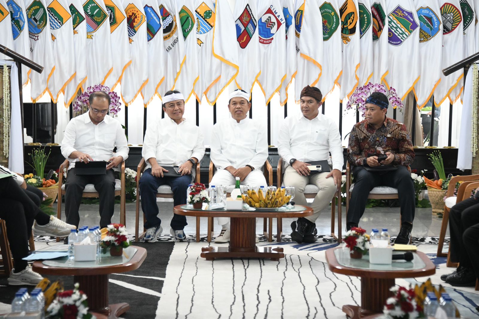 Bekasi - Pemerintah Provinsi Jawa Barat mulai merapikan peta fiskal daerah jelang implementasi Anggaran Pendapatan dan Belanja Daerah (APBD) Tahun Anggaran 2026. Pada Jumat (9/1/2026). Foto: Ist/Gobekasi.id.