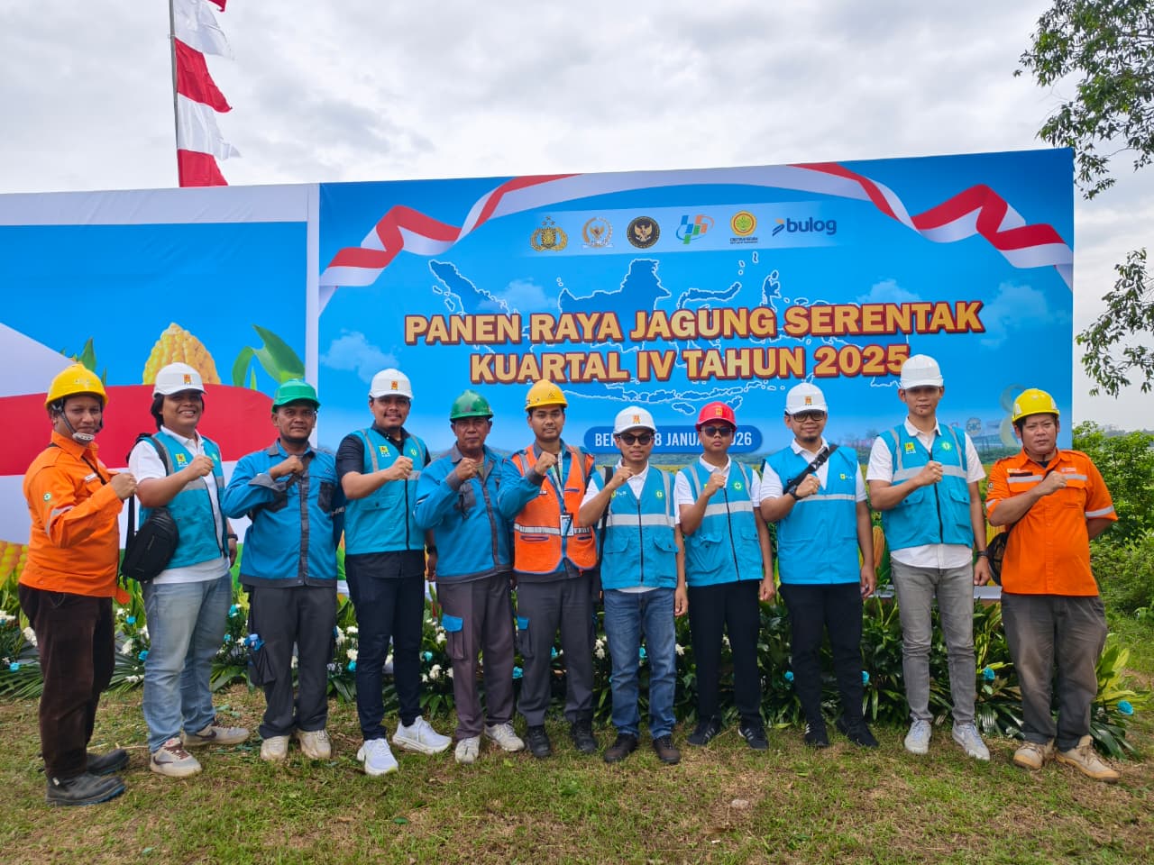 Kabupaten Bekasi - PLN UP3 Cikarang jaga kehandalan listrik selama panen raya jagung serentak. Foto: Ist/Gobekasi.id.
