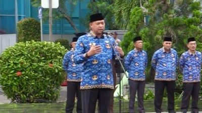 Kota Bekasi - Wali Kota Bekasi, Tri Adhianto saat memimpin apel pagi, Senin (19/1/2026). Foto: Ist/Gobekasi.id.