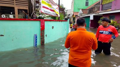 Kota Bekasi - BPBD Kota Bekasi saat meninjau banjir, Kamis (22/1/2026). Foto: Gobekasi.id.