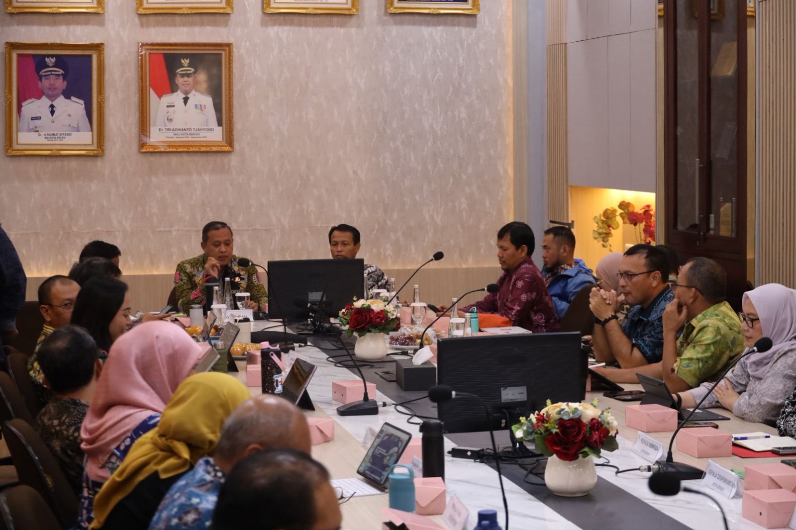 Kota Bekasi - Wali Kota Bekasi, Tri Adhianto, melakukan audiensi dengan Komisi Pemberantasan Korupsi (KPK) Republik Indonesia di Jakarta, Kami (22/1/2026). Foto: Ist/Gobekasi.id.