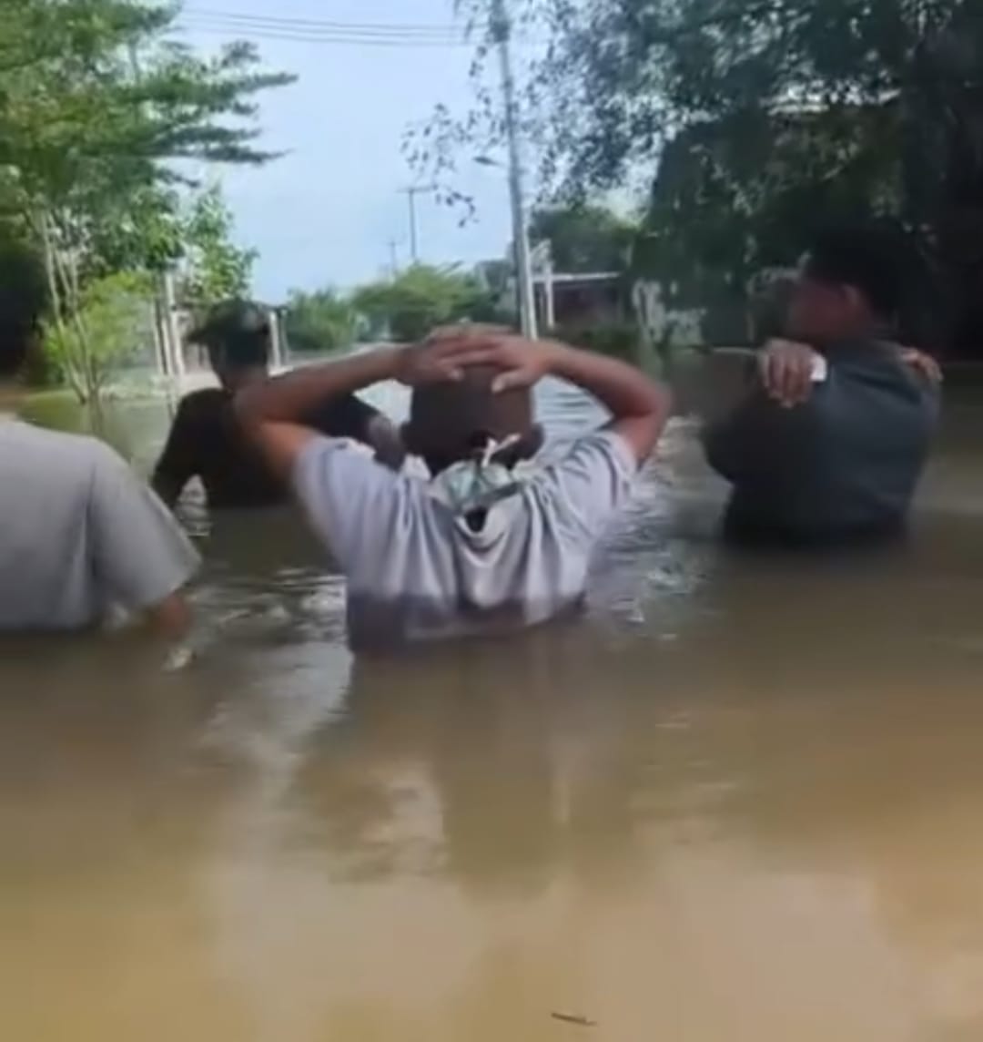 Kabupaten Bekasi - Banjir di wilayah perumahan daerah Desa Sukamekar, Kecamatan Sukawangi, Kabupaten Bekasi, Jumat (23/1/2026). Foto: Ist/Gobekasi.id.