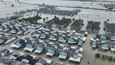 Kabupaten Bekasi - Persawahan berikut permukiman penduduk di wilayah Kecamatan Tambun Utara, Kabupaten Bekasi, terendam banjir. Foto: Ist