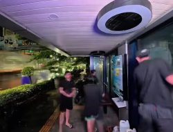 Anak Muda Bersihkan Halte dan Tandai Jalan Rusak, Wali Kota Bekasi Soroti Kolaborasi Publik