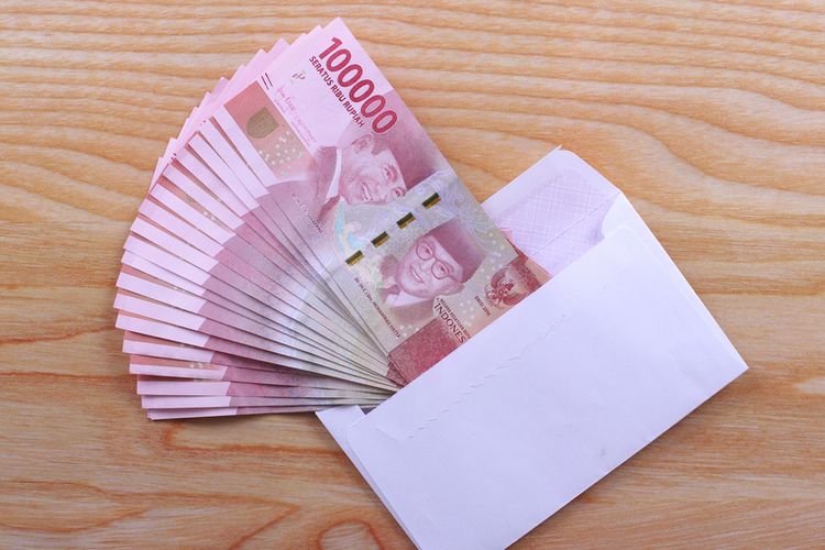 Kota Bekasi - Ilustrasi uang dalam amplop