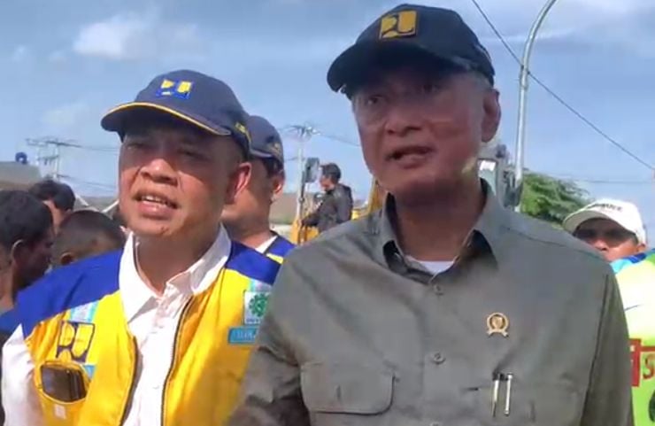 Kabupaten Bekasi - Menteri Pekerjaan Umum Dody Hanggodo meninjau lokasi penanganan banjir di Desa Setiamekar, Kecamatan Sukawangi, Sabtu (24/1/2026). Foto: Ist/Gobekasi,id.