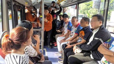 Kota Bekasi - Wali Kota Bekasi, Tri Adhianto menjajal Trans Beken selepas peresmian, Selasa (10/2/2026). Foto: Ist/Gobekasi.id.