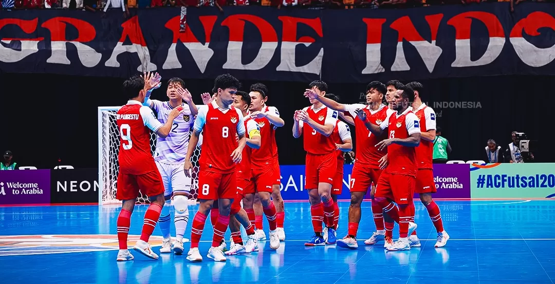 Bekasi - Para pemain timnas futsal Indonesia saling memberi motivasi usai kalah adu penalti dari Iran. (IG @timnasfutsal)