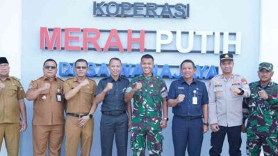Kabupaten Bekasi - Sekretaris Daerah Kabupaten Bekasi Endin Samsudin saat meresmikan Gerai Koperasi Merah Putih di Desa Wanajaya, Kecamatan Cibitung, Selasa (3/2/2026). Foto: Ist/Gobekasi.id.