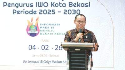 Kota Bekasi - Ketua DPRD Kota Bekasi, Sardi Effendi dalam kesempatan pengukuhan pengurus IWO Kota Bekasi periode 2025–2030 di Rumah Makan Griya Wulansari. Foto: Ist/Gobekasi.id.