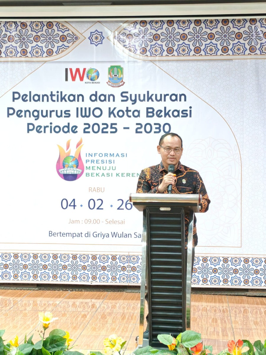 Kota Bekasi - Ketua DPRD Kota Bekasi, Sardi Effendi dalam kesempatan pengukuhan pengurus IWO Kota Bekasi periode 2025–2030 di Rumah Makan Griya Wulansari. Foto: Ist/Gobekasi.id.