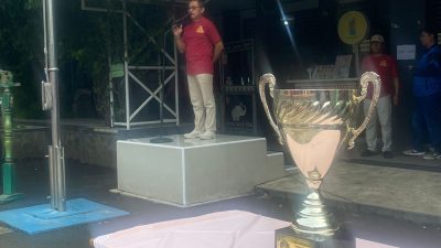 Kota Bekasi - Kepala SMA Korpri Bekasi, Hery Sujiyanto, memberikan sambutan dalam pembukaan Porseni dan MIPA XXIII untuk tingkat SMP sederajat se-Jabodetabek, Sabtu (7/2/2026). Foto: Gobekasi.id.