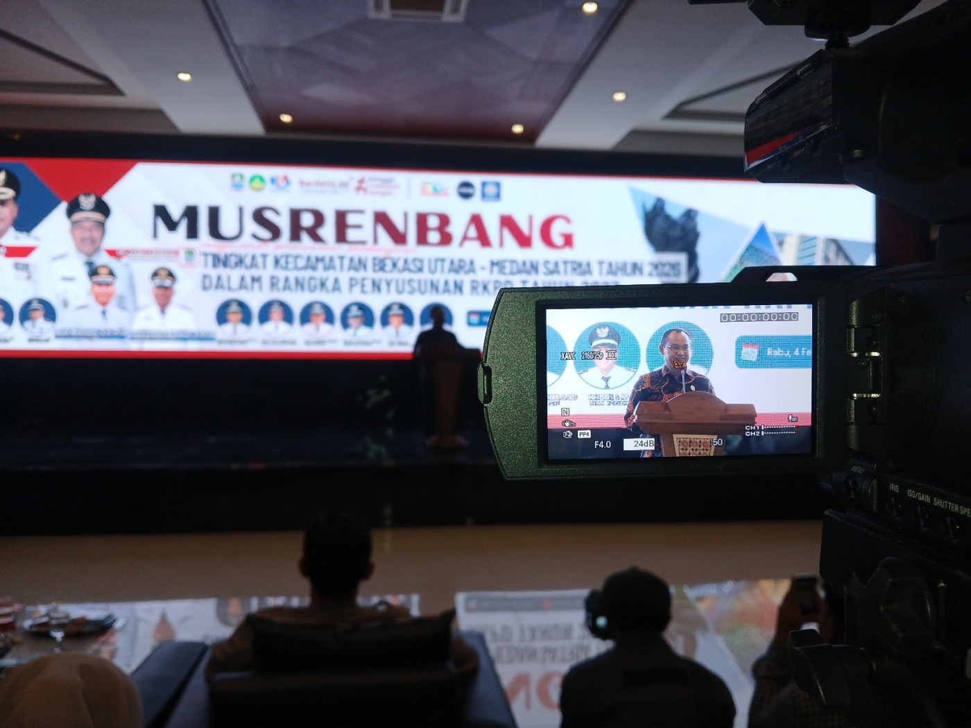 Kota Bekasi - Ketua DPRD Kota Bekasi, Sardi Effendi, menghadiri kegiatan Musyawarah Perencanaan Pembangunan (Musrenbang) tingkat kecamatan yang digelar di Aula Kampus Bina Sarana Informatika, Bekasi Utara. Foto: Ist/Gobekasi.id.