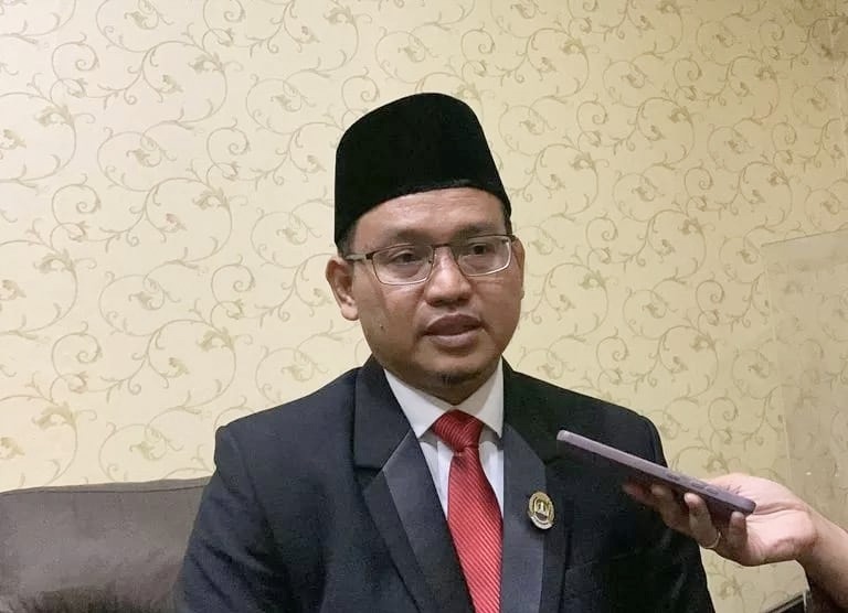 Kota Bekasi - Ketua DPRD Kota Bekasi, Sardi Effendi.