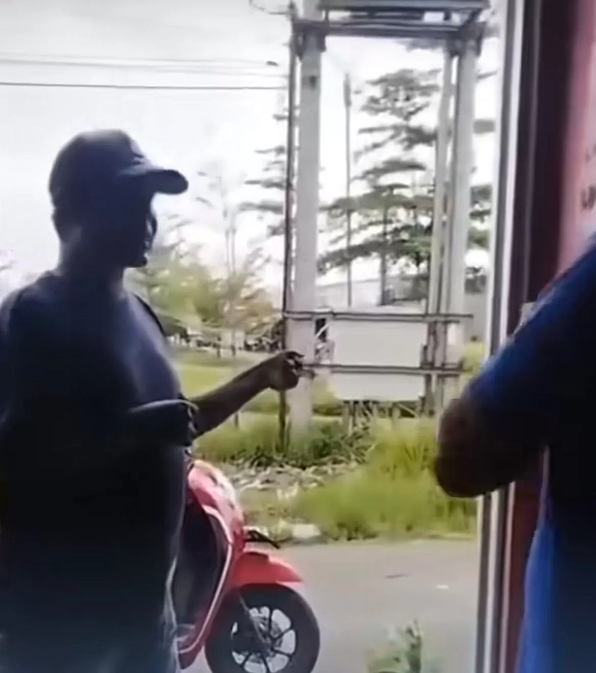 Bekasi -Modus Catut Nama Developer, Warga Perumahan Bekasi Dimintai Rp500 Ribu (Tiktok @Volunteer Netizen)