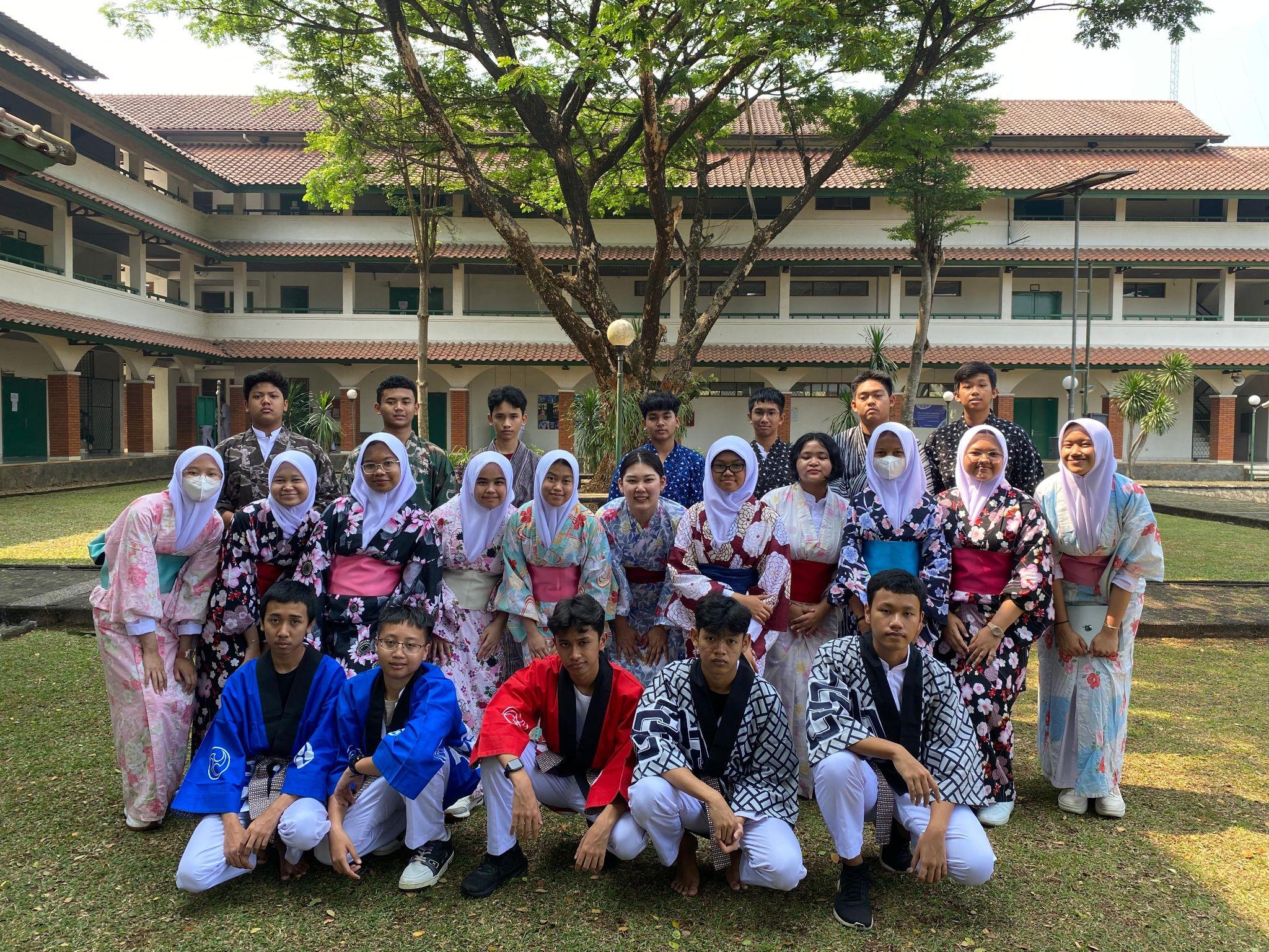 SMA Dwiwarna Boarding School