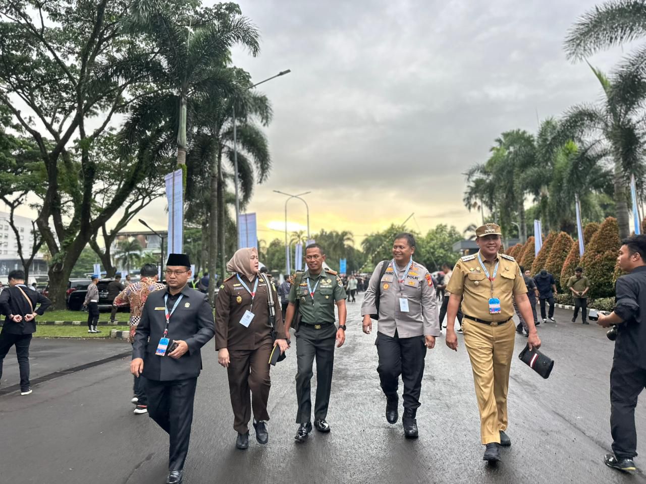 Kota Bekasi - Wali Kota Bekasi Tri Adhianto bersama Forkopimda menghadiri Rapat Koordinasi Nasional (Rakornas) 2026 yang dipimpin Presiden Republik Indonesia Prabowo Subianto di Sentul International Convention Centre (SICC), Senin (2/2/2026). Foto: Ist/Gobekasi.id.