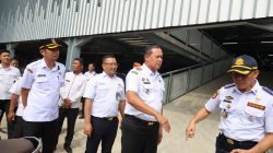 Kota Bekasi -Wali Kota Bekasi Tri Adhianto meninjau lokasi pembangunan JPO di Jalan Ir.H Juanda yang menghubungkan Stasiun Bekasi, Rabu (4/2/2026). Foto: Ist/Gobekasi.id.