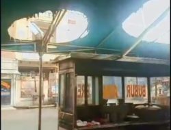 Gerobak Bubur Ayam Terbakar di Perempatan Blok AL Sektor 5