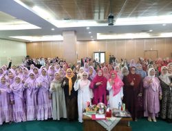 TP PKK Kota Bekasi Gelar Pengajian Rutin dan Salurkan Bantuan untuk Aceh