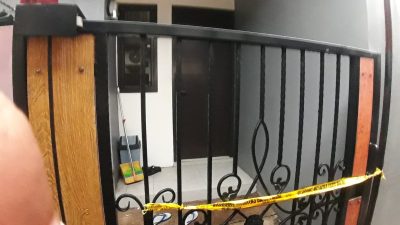 Kota Bekasi - Kontrakan pegawai PPPK Rumah Sakit Pusat Angkatan Udara (RSPAU) Halim Perdanakusuma berinisial NHW (31),di dalam kontrakannya di kawasan Jatiwaringin, Kecamatan Pondok Gede, Kota Bekasi di garis polisi, Rabu (4/2/2026). Foto: Ist/Gobekasi.id.