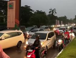 Hujan Sejak Pagi, Sejumlah Ruas Jalan di Bekasi Macet