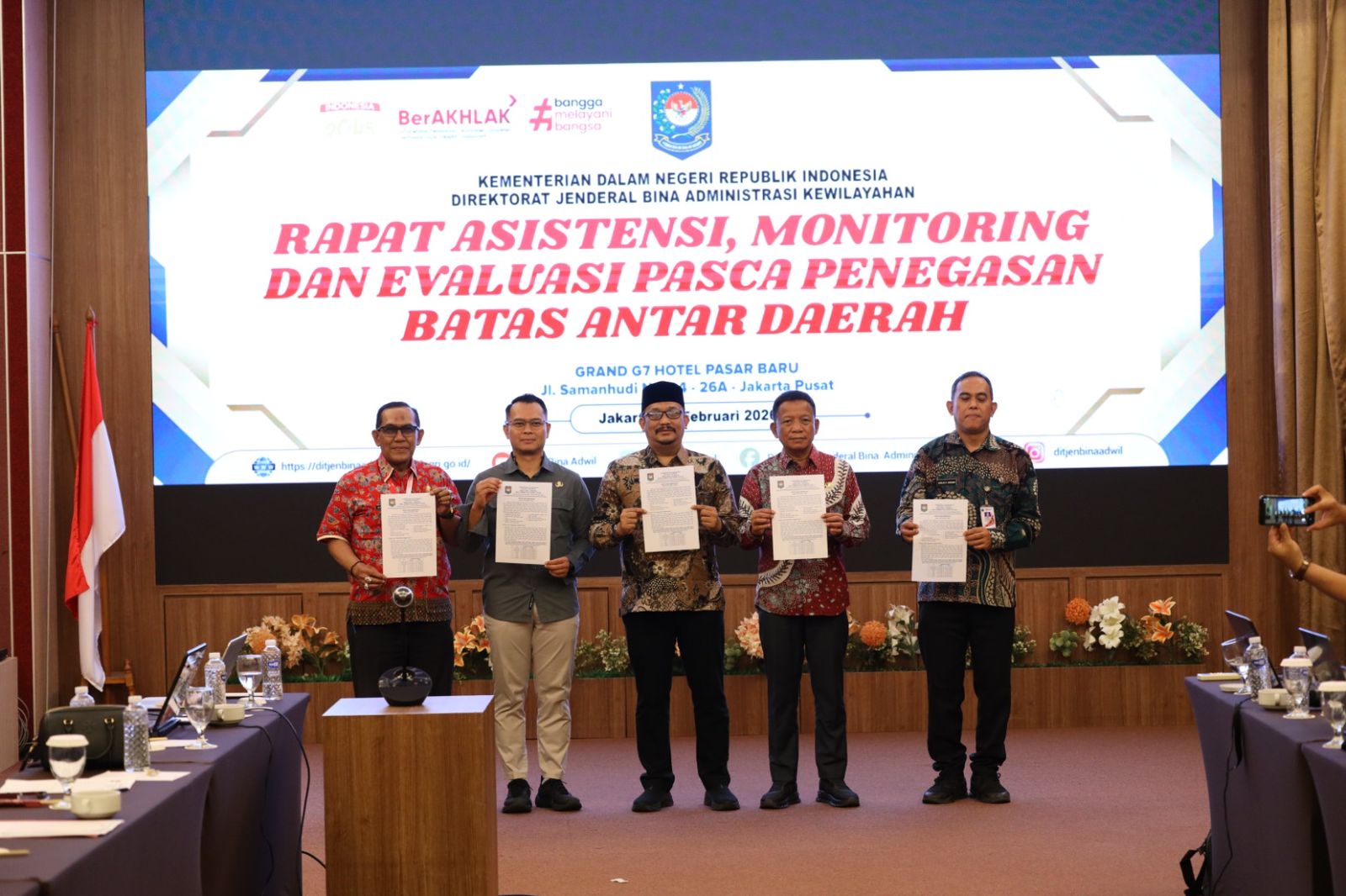 Kota Bekasi - Berita Acara Kesepakatan batas wilayah Kota Bekasi dan Jakarta Timur sebagai dasar tindak lanjut proses penetapan regulasi oleh Kementerian Dalam Negeri (Kemendagri). Foto: Ist/Gobekasi.id.