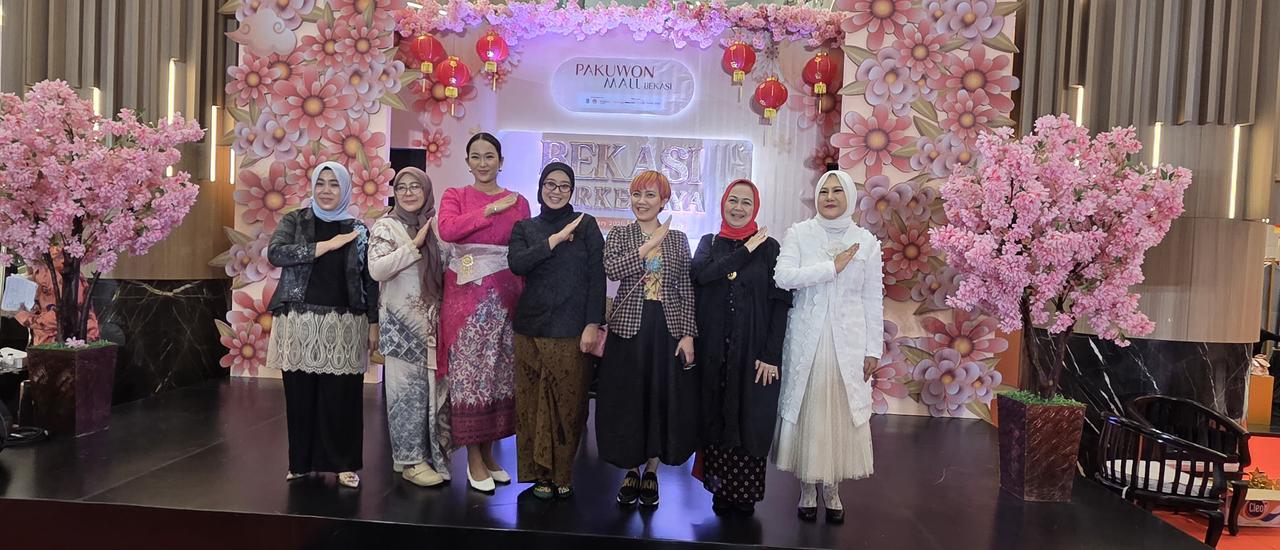 Kota Bekasi - Talkshow bertajuk “Di Balik Anggunnya Kebaya: Melindungi Perempuan dan Anak dari Bahaya Grooming” di sela perhelatan Bekasi Berkebaya 2026. Foto: Ist/Gobekasi.id.
