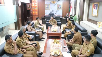 Kabupaten Bekasi - Rapat internal terkait proses relokasi SDN 03 Ciledug, Kecamatan Setu, yang terdampak Proyek Strategis Nasional (PSN). Foto: Ist/Gobekasi.id.