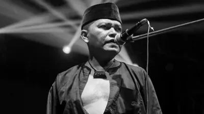 Bekasi - Babeh Romi, Vokalis Romi & The Jahats. Foto: Instagram @RTj