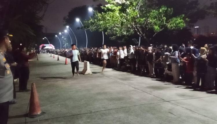Kota Bekasi - Kegiatan balap lari di kawasan Kemala Lagoon, Bekasi Selatan, Sabtu (7/3/2026) malam, yang difasilitasi oleh Polsek Bekasi Selatan. Foto: Ist/Gobekasi.id.