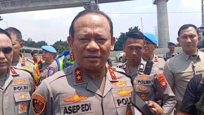 Kota Bekasi - Kapolda Metro Jaya Asep Edi Suheri saat meninjau Pospam Cikunir KM Tol 10 Jakarta - Cikampek, Selasa (17/3/2026). Foto: Septian/Gobekasi.id.