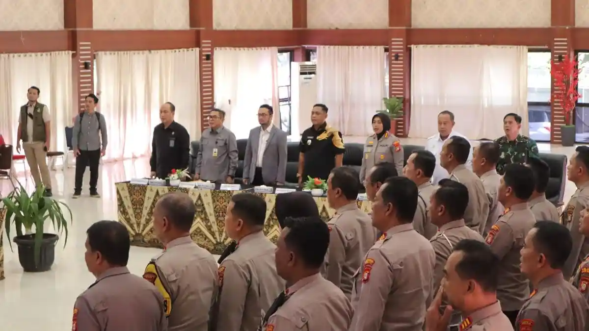 Kabupaten Bekasi - Rapat Koordinasi Lintas Sektoral Persiapan Operasi Ketupat Jaya 2026 di Gedung Promoter Polres Metro Bekasi, Bekasi pada Selasa (10/3/2026)