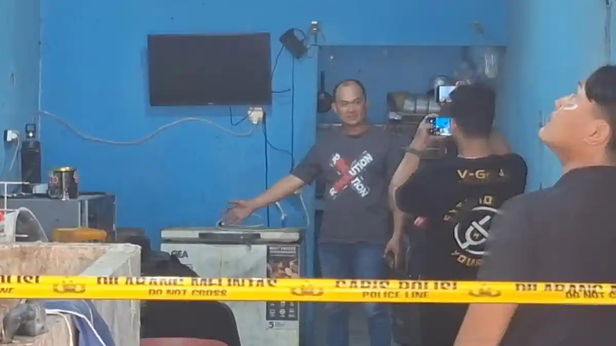 Kabupaten Bekasi -Pada Minggu (29/03/2026) sekira pukul 13.30 WIB, Tim Identifikasi Polda Metro Jaya terpantau mendatangi lokasi kejadian untuk melakukan olah Tempat Kejadian Perkara (TKP) lanjutan. Foto: Ist