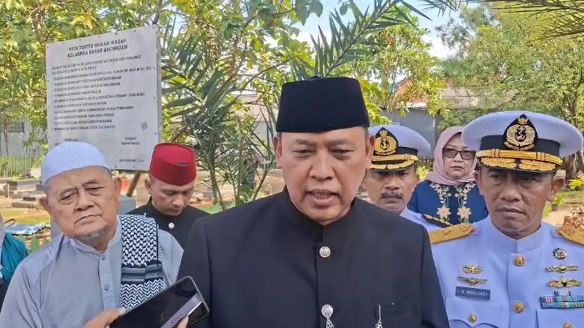 Kota Bekasi - Wali Kota Bekasi Tri Adhianto saat diwawncara usai apel di Alun-alun dalam rangkaian HUT ke-29 Kota Bekasi, Selasa (10/3/2026). Foto: Ist/Gobekasi.id.